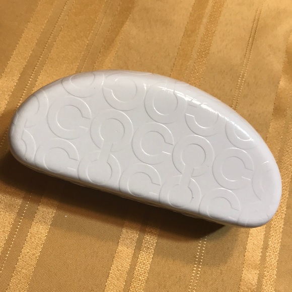 Coach very nice case for sunglasses - Picture 4 of 7